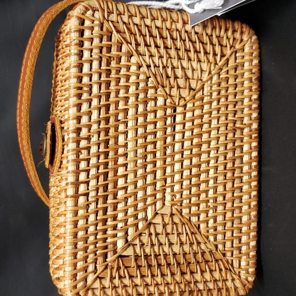 Made by Hand in Vietnam Woven Rectangle Purse with Caning Center - Picture 7 of 8